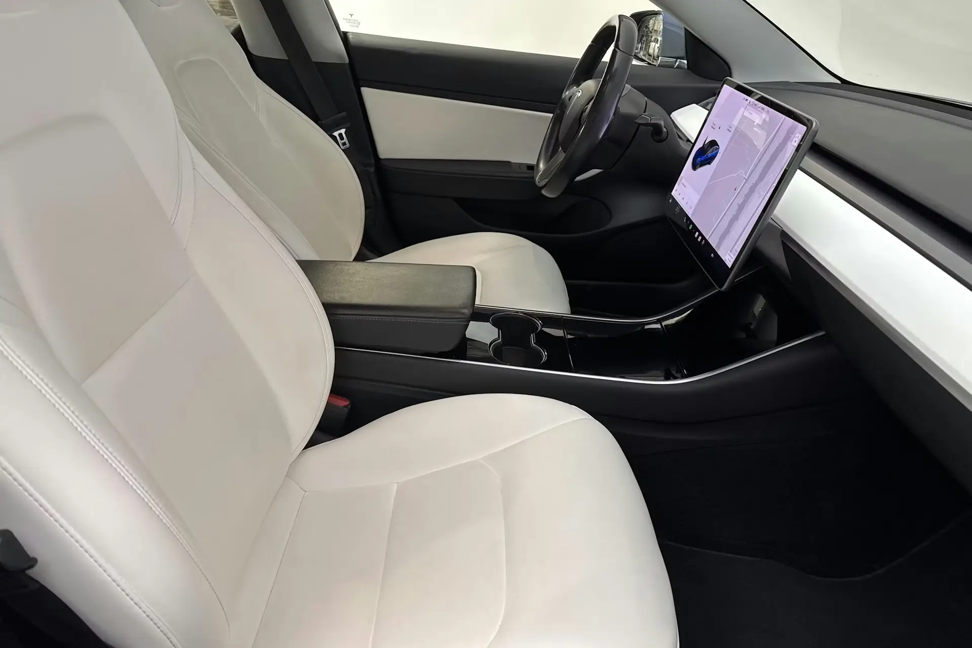 Tesla Model 3 Long Range AWD - widok 7