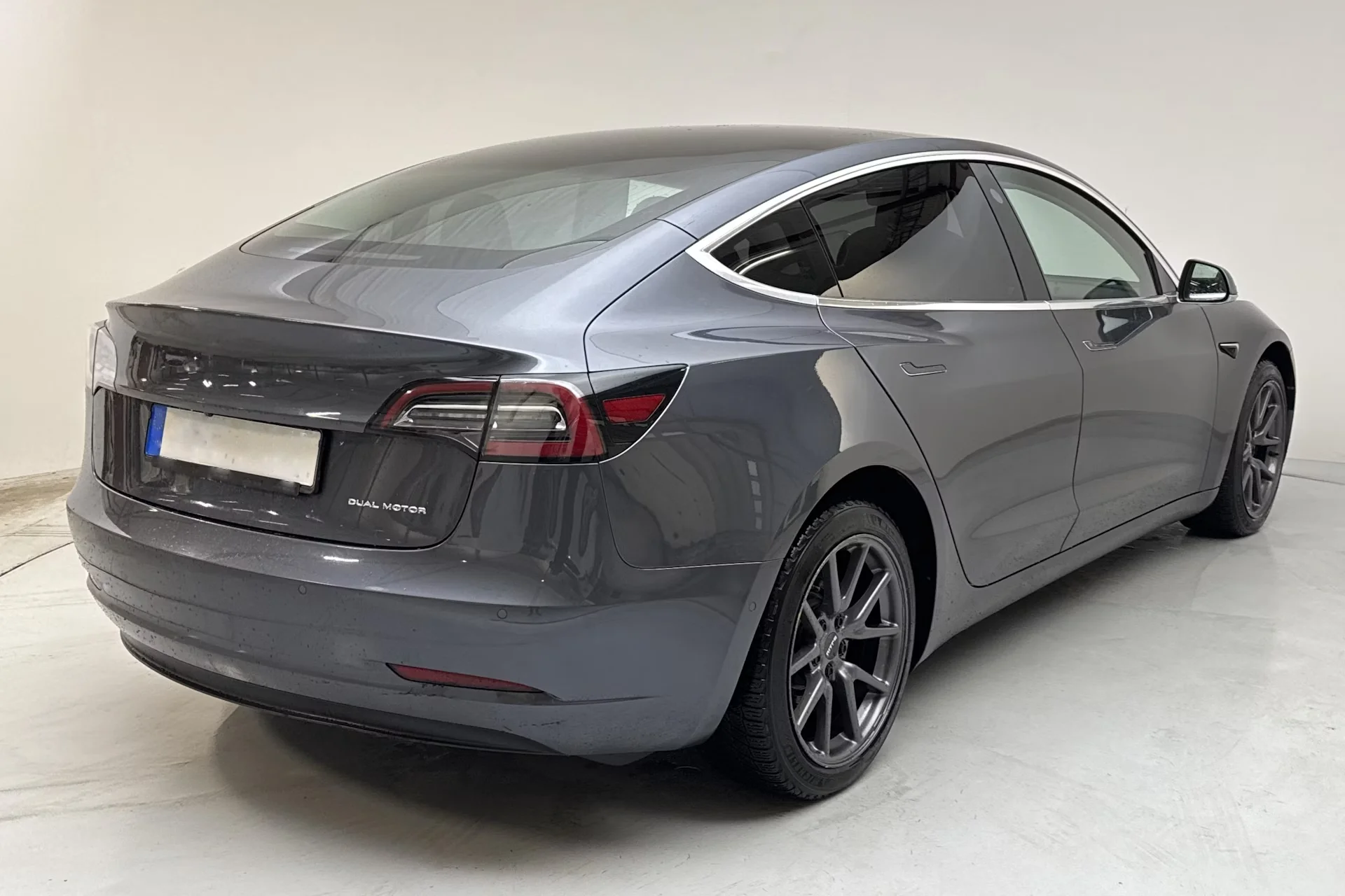 Tesla Model 3 Long Range