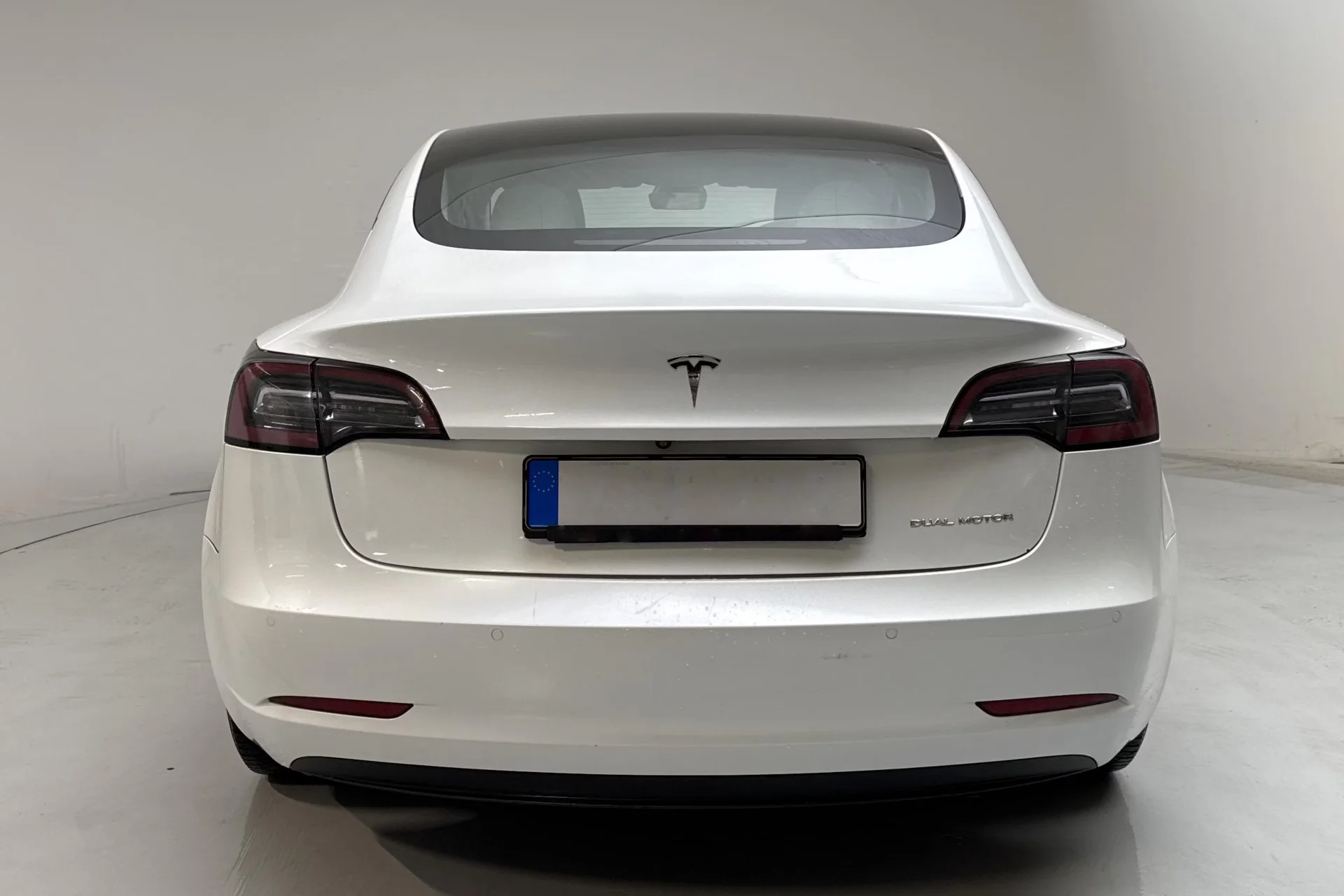 Tesla Model 3 Long range - widok 5