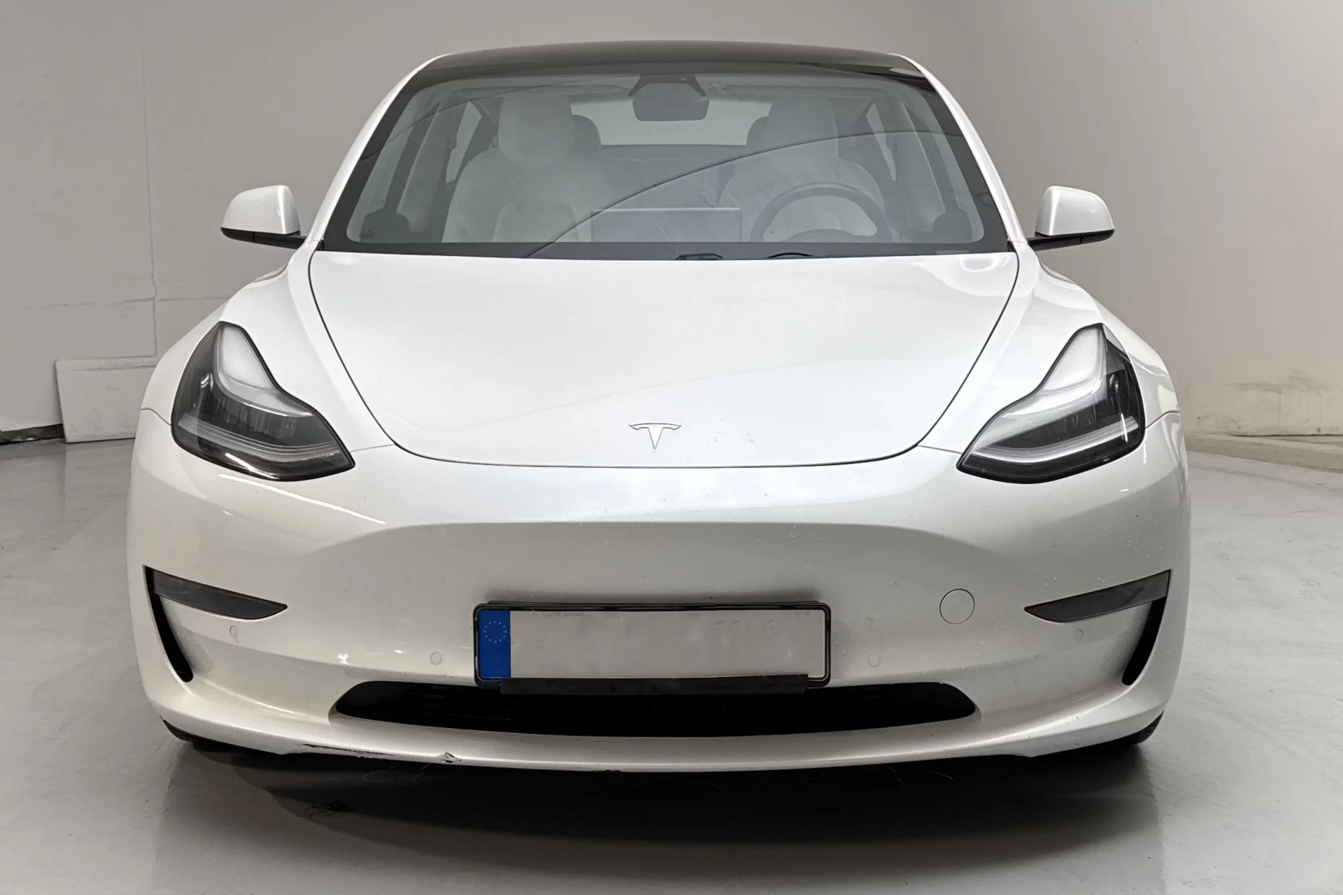 Tesla Model 3 Long range - widok 2