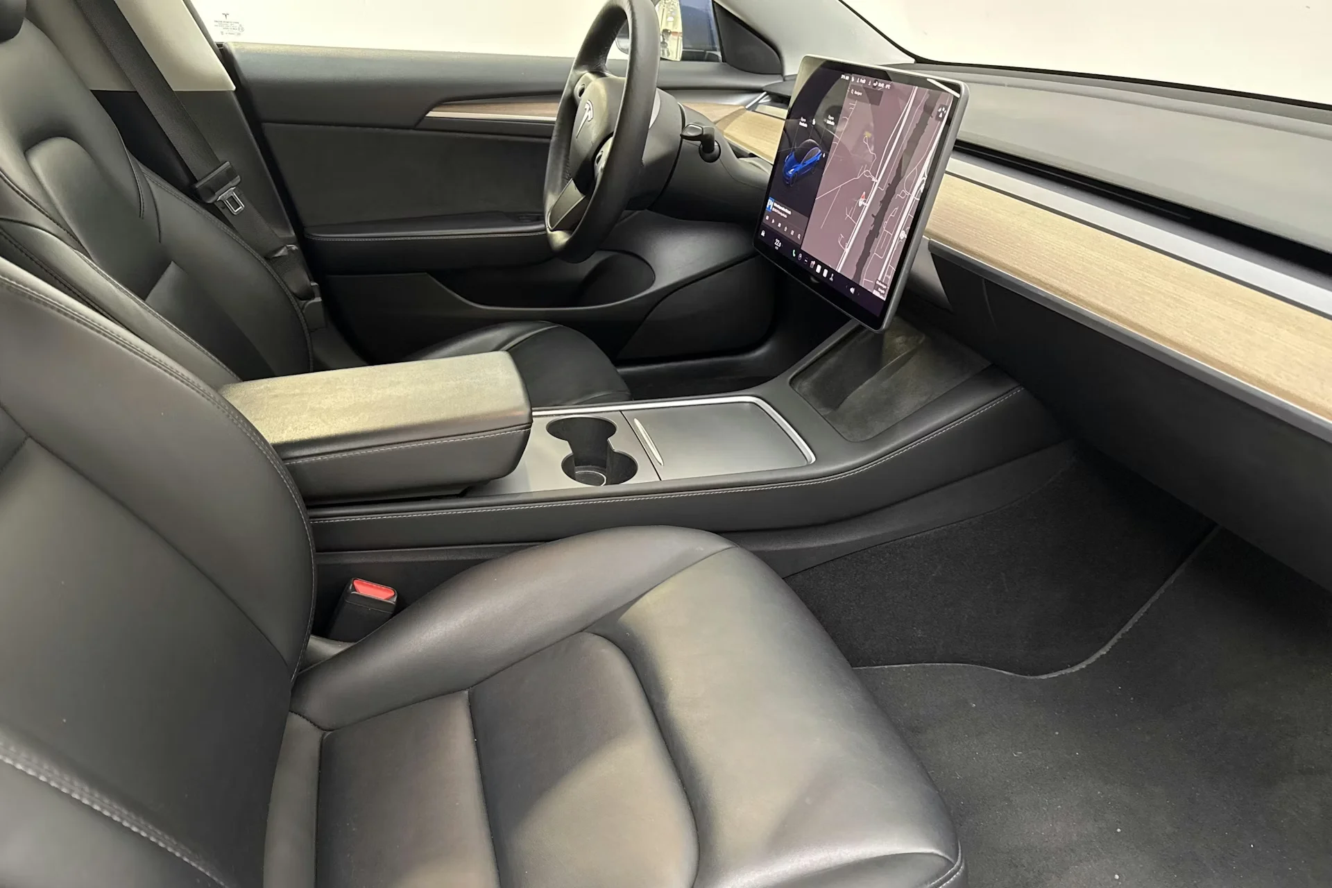 Tesla Model 3 Performance - widok 7