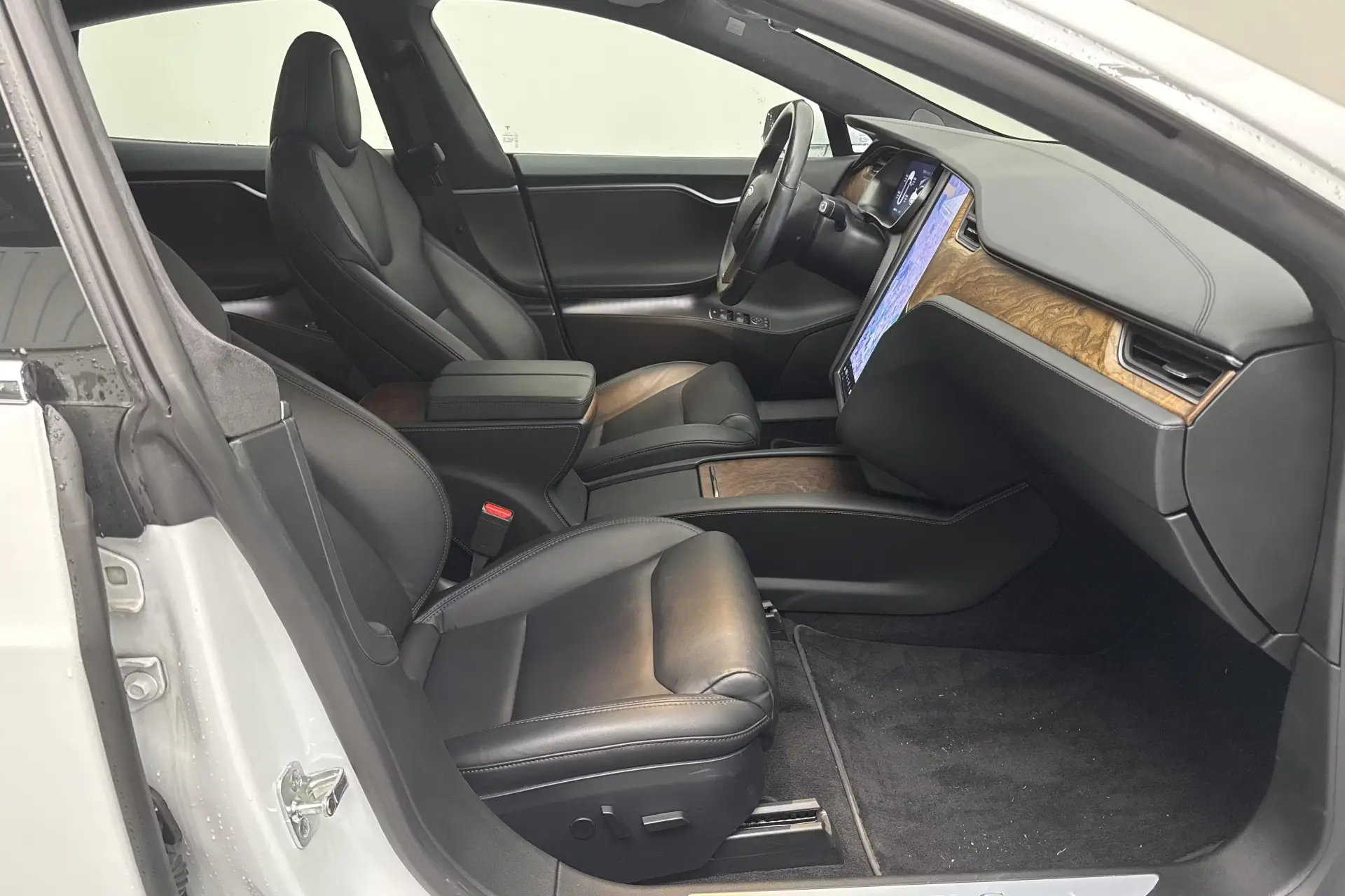 Tesla Model S Long Range Plus - widok 7