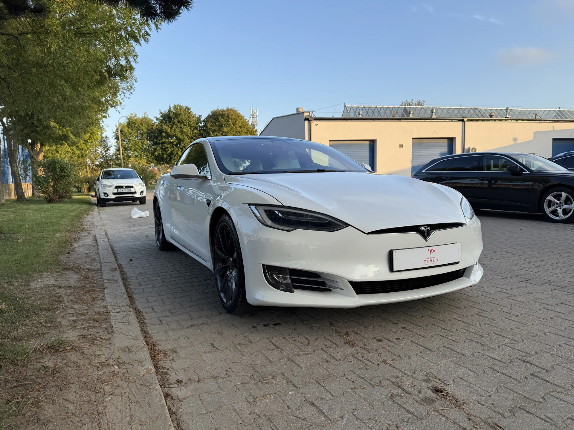Tesla Model S Long range - widok 8