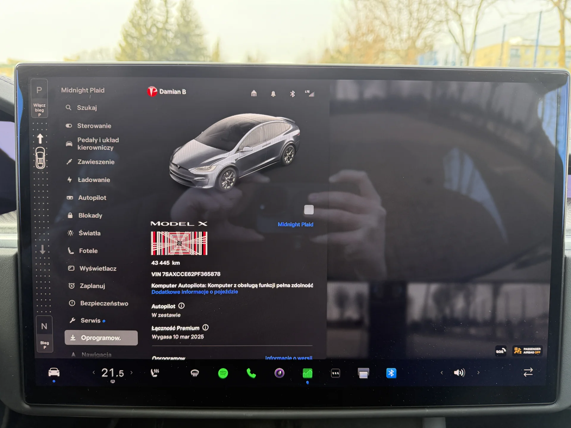 Tesla Model X Plaid - widok 25