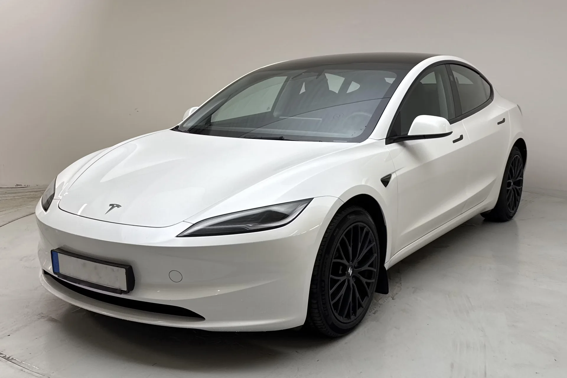 Tesla Model 3 Long range