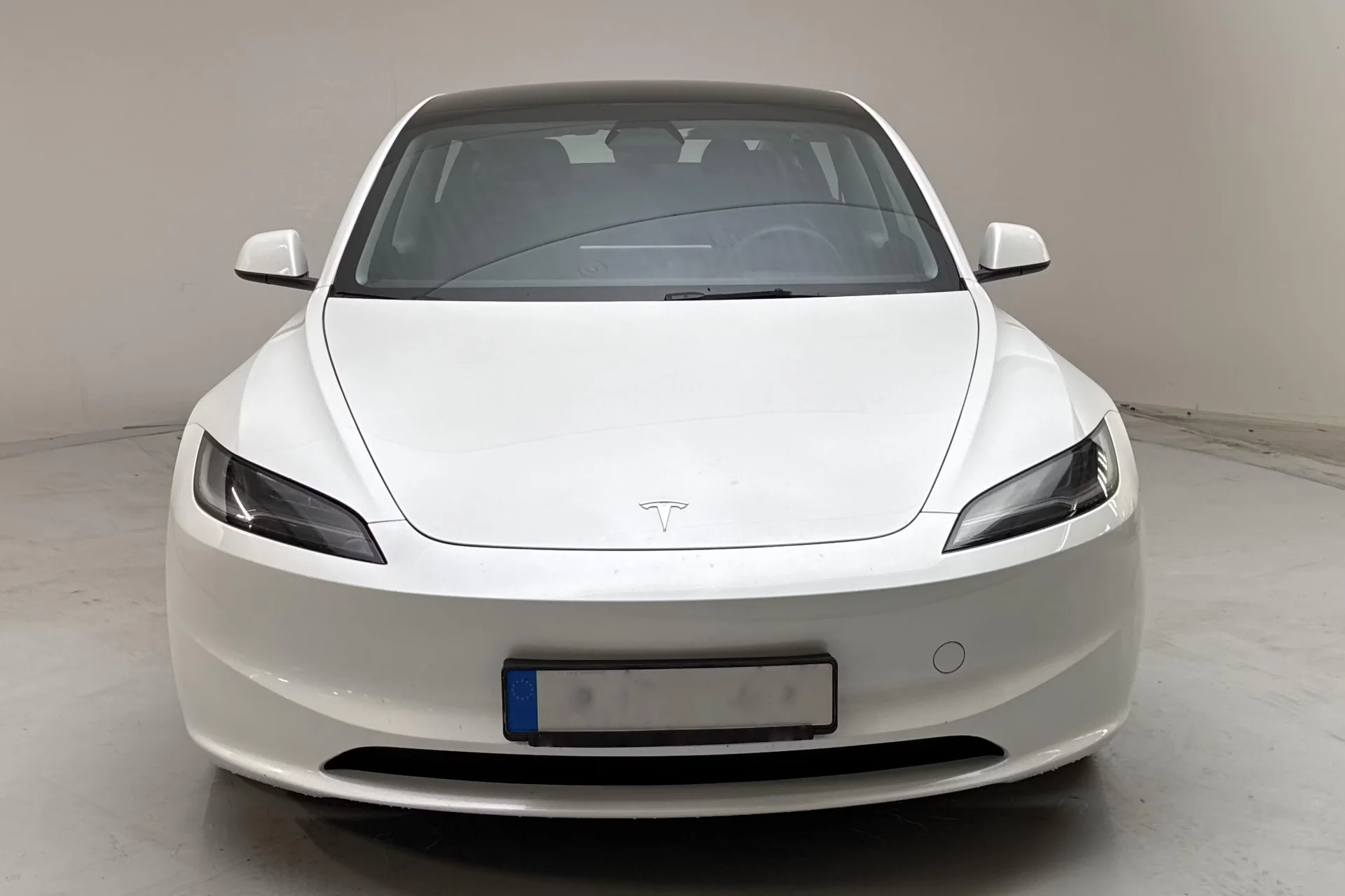 Tesla Model 3 Long range - widok 2