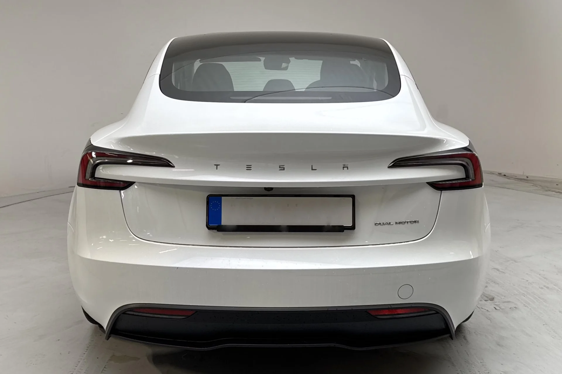 Tesla Model 3 Long range - widok 4