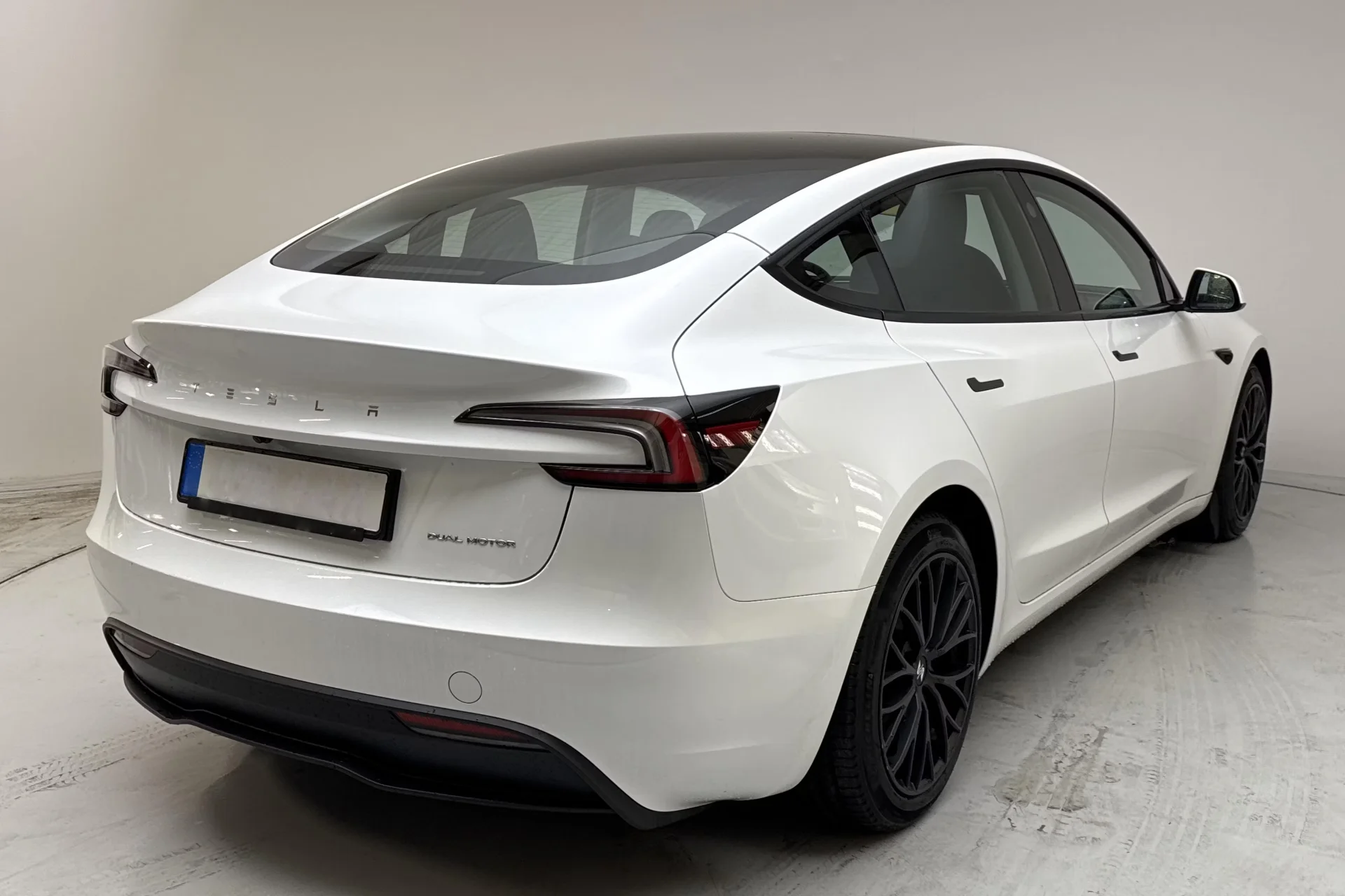 Tesla Model 3 Long range