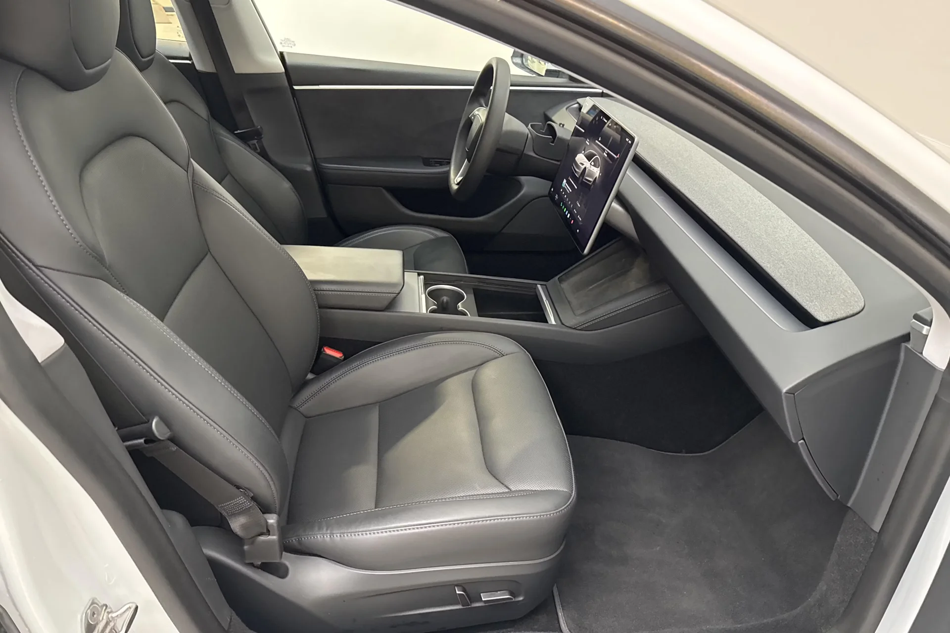 Tesla Model 3 Long range - widok 7