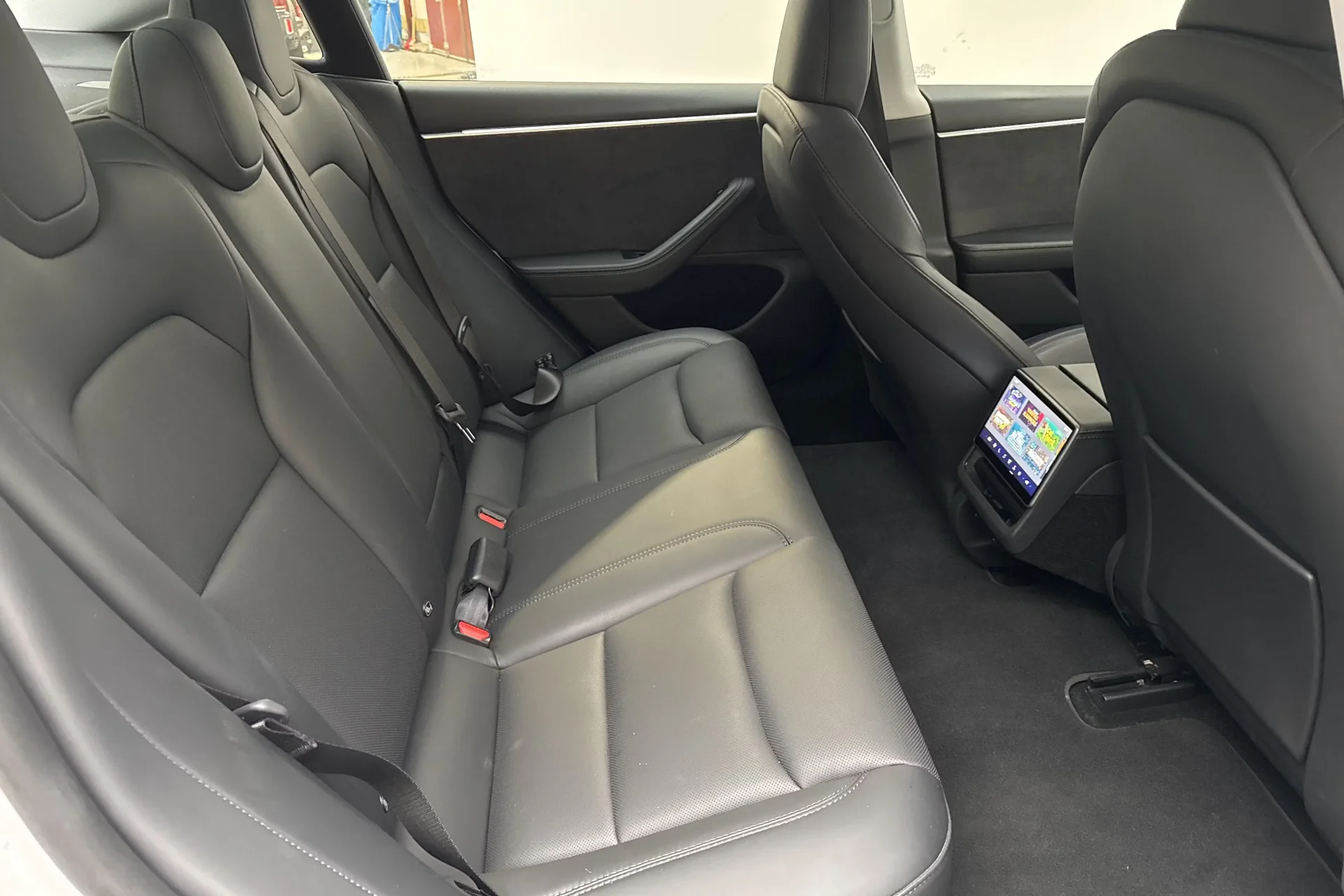 Tesla Model 3 Long range - widok 8