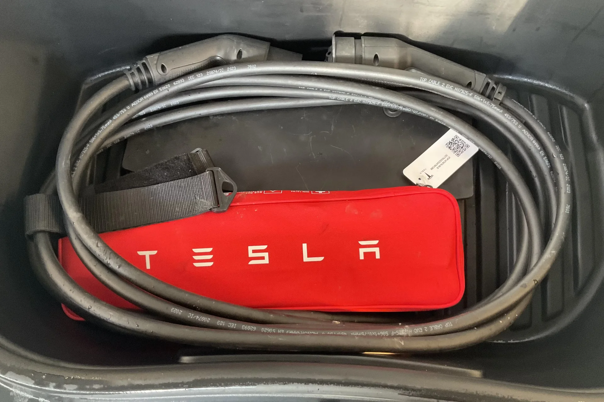 Tesla Model 3 Long range - widok 10
