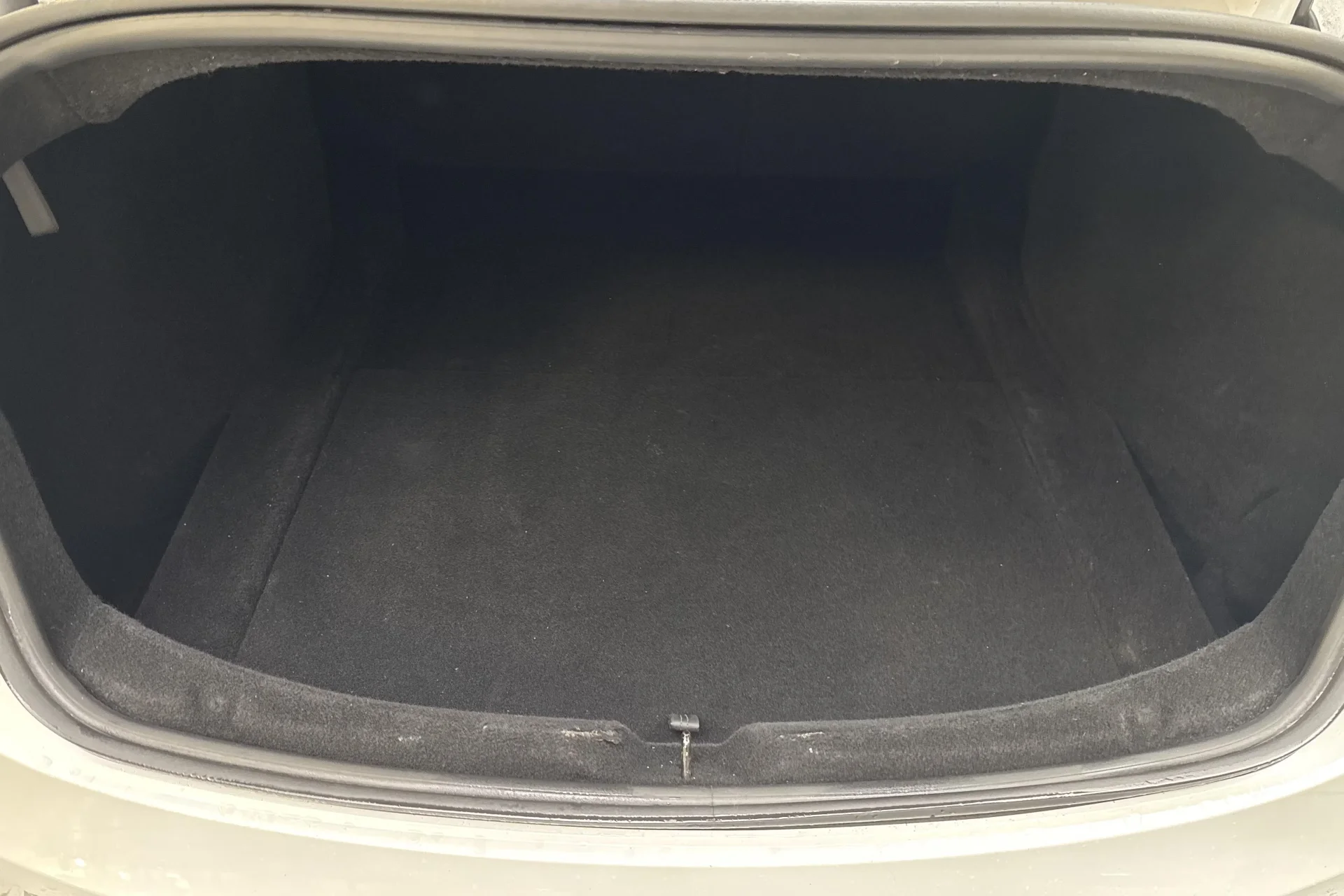 Tesla Model 3 Long range - widok 9