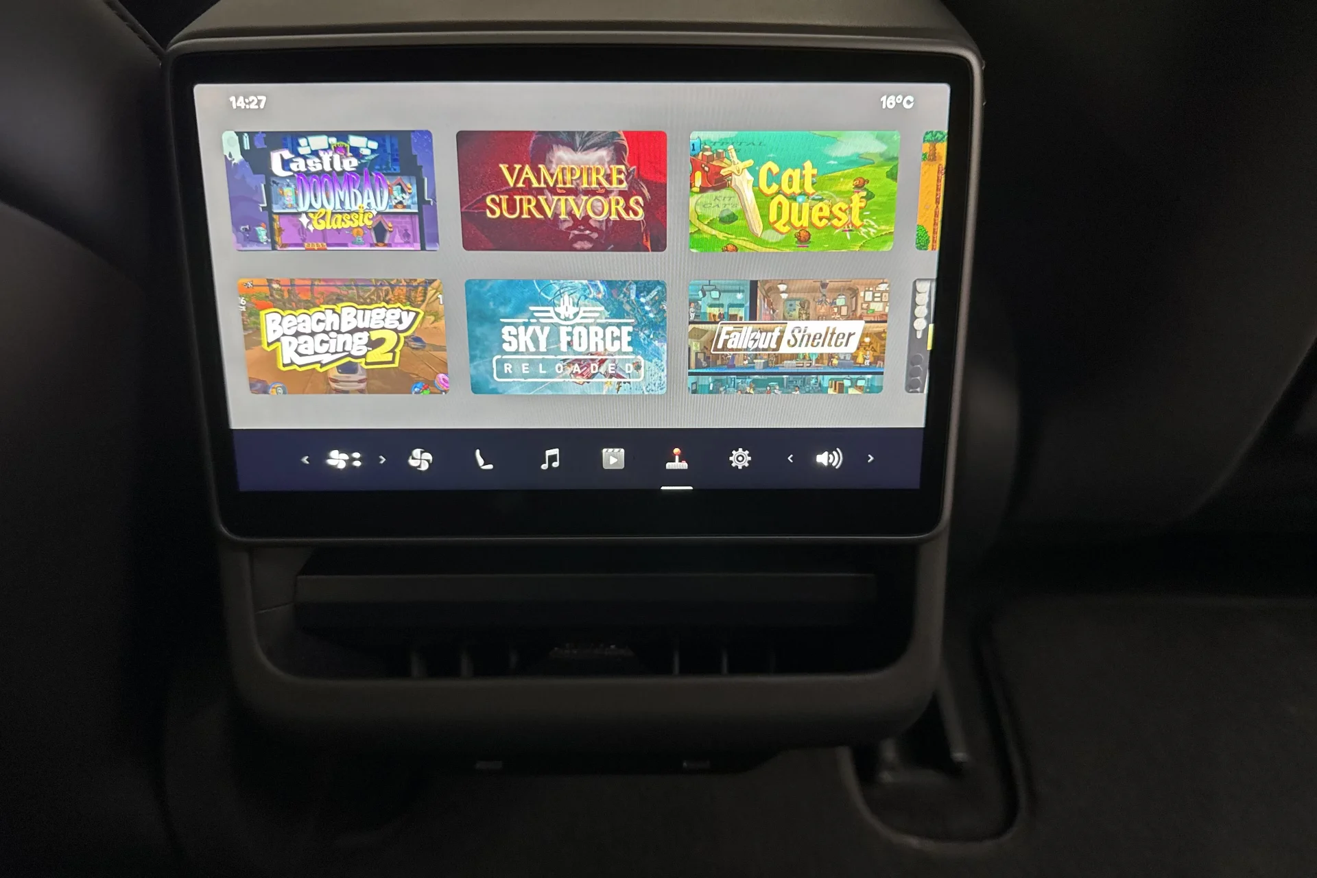 Tesla Model 3 Long range - widok 11