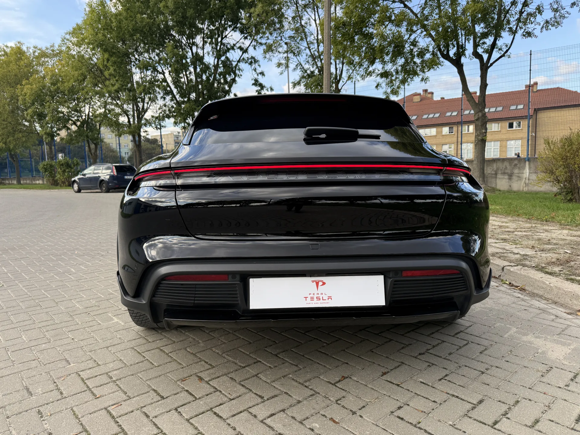 Porsche Taycan 4 Cross Turismo - widok 5