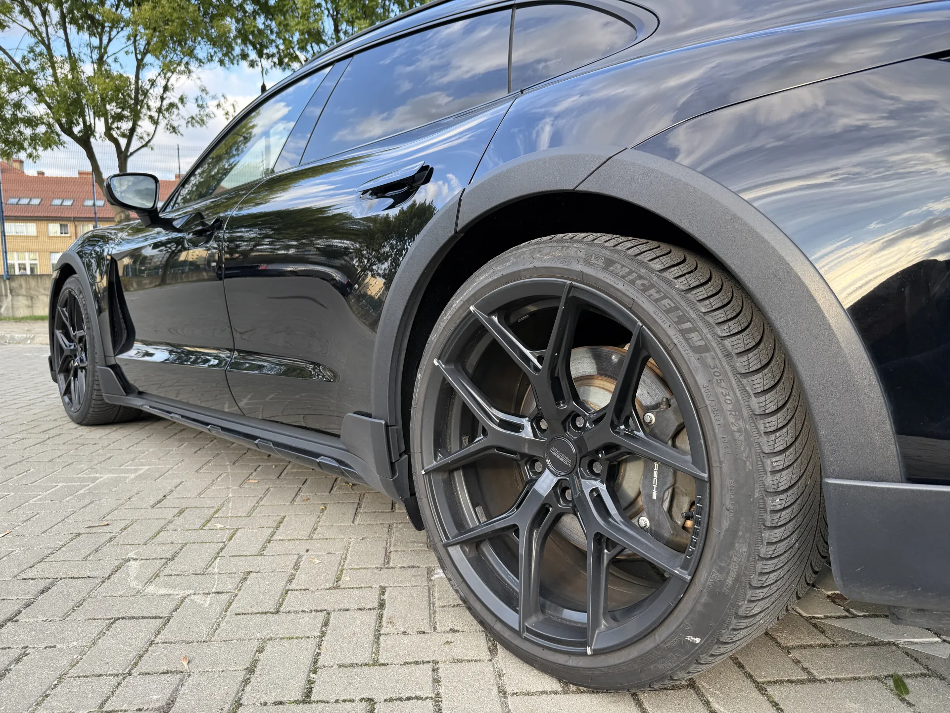 Porsche Taycan 4 Cross Turismo - widok 6