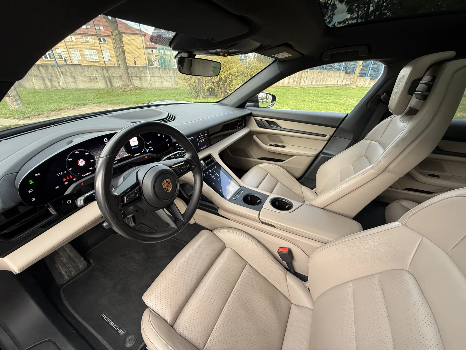 Porsche Taycan 4 Cross Turismo