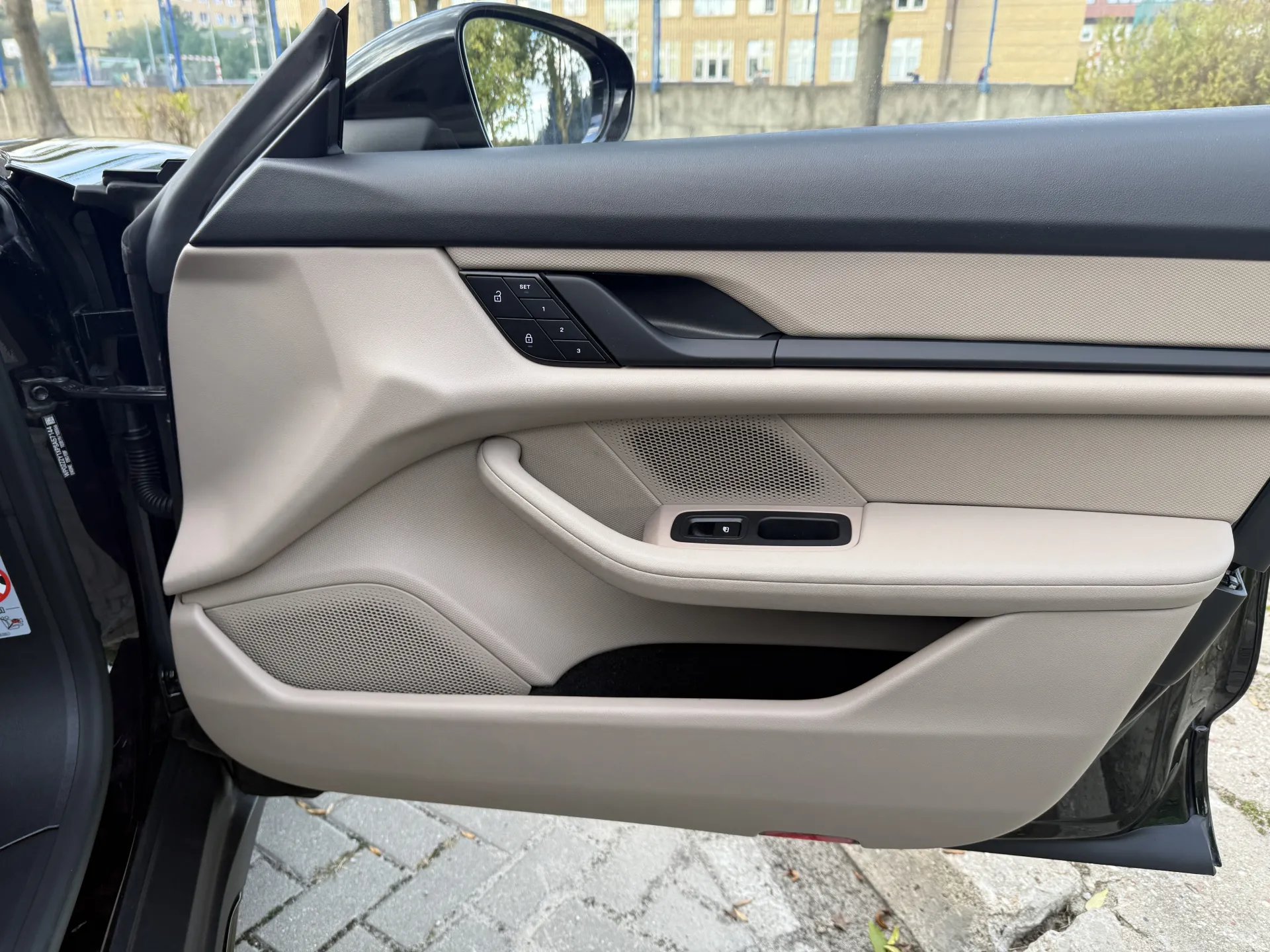 Porsche Taycan 4 Cross Turismo - widok 18