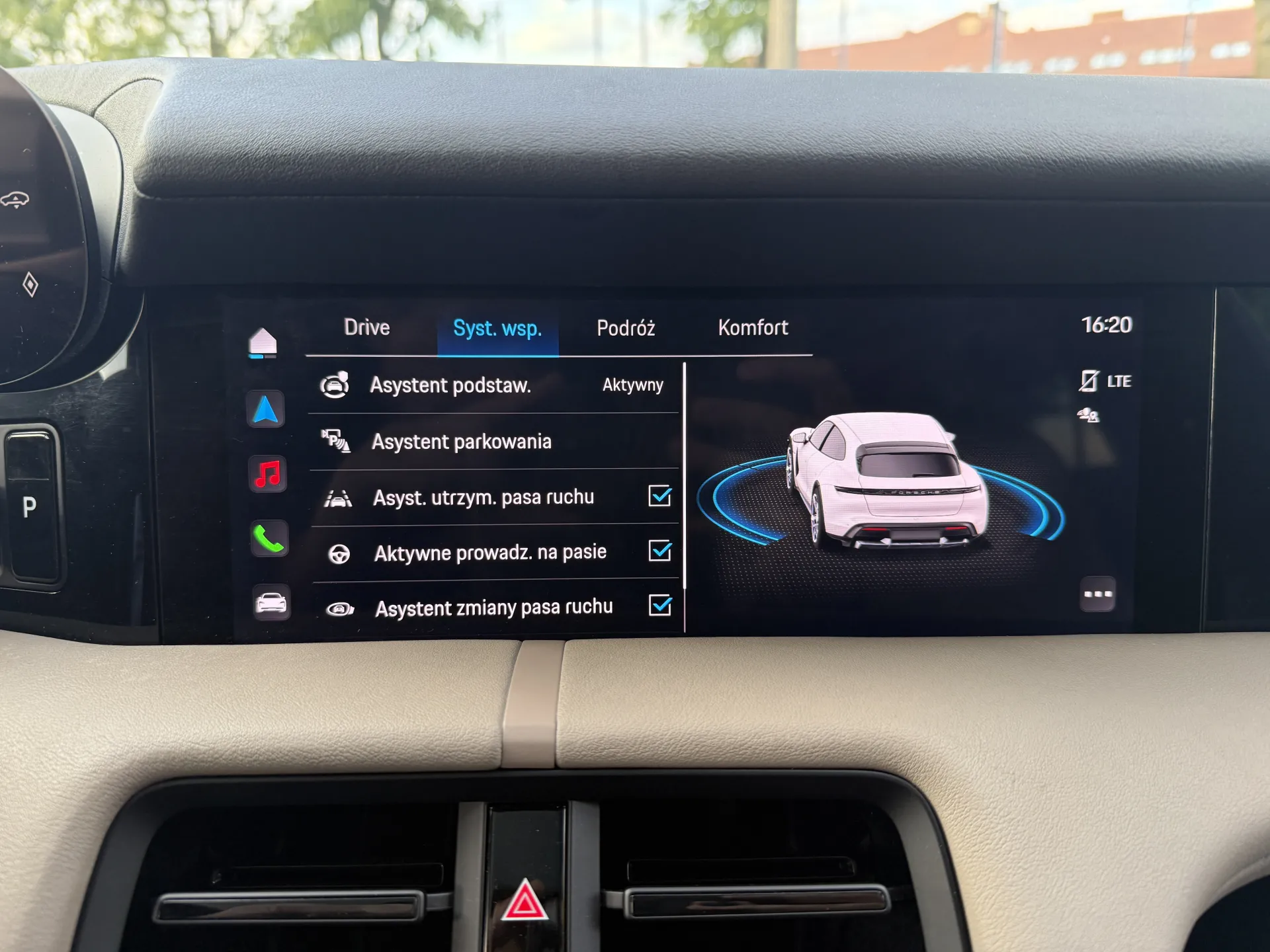 Porsche Taycan 4 Cross Turismo - widok 33